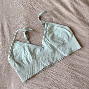 Lululemon - ebb to street bra